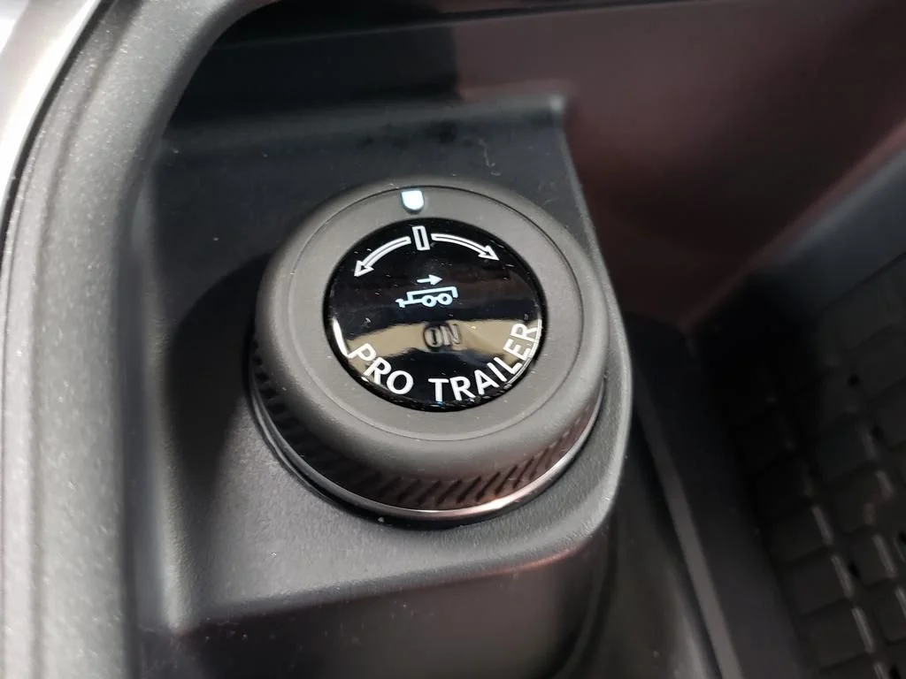 2025 Ford Expedition Active - Photo 24