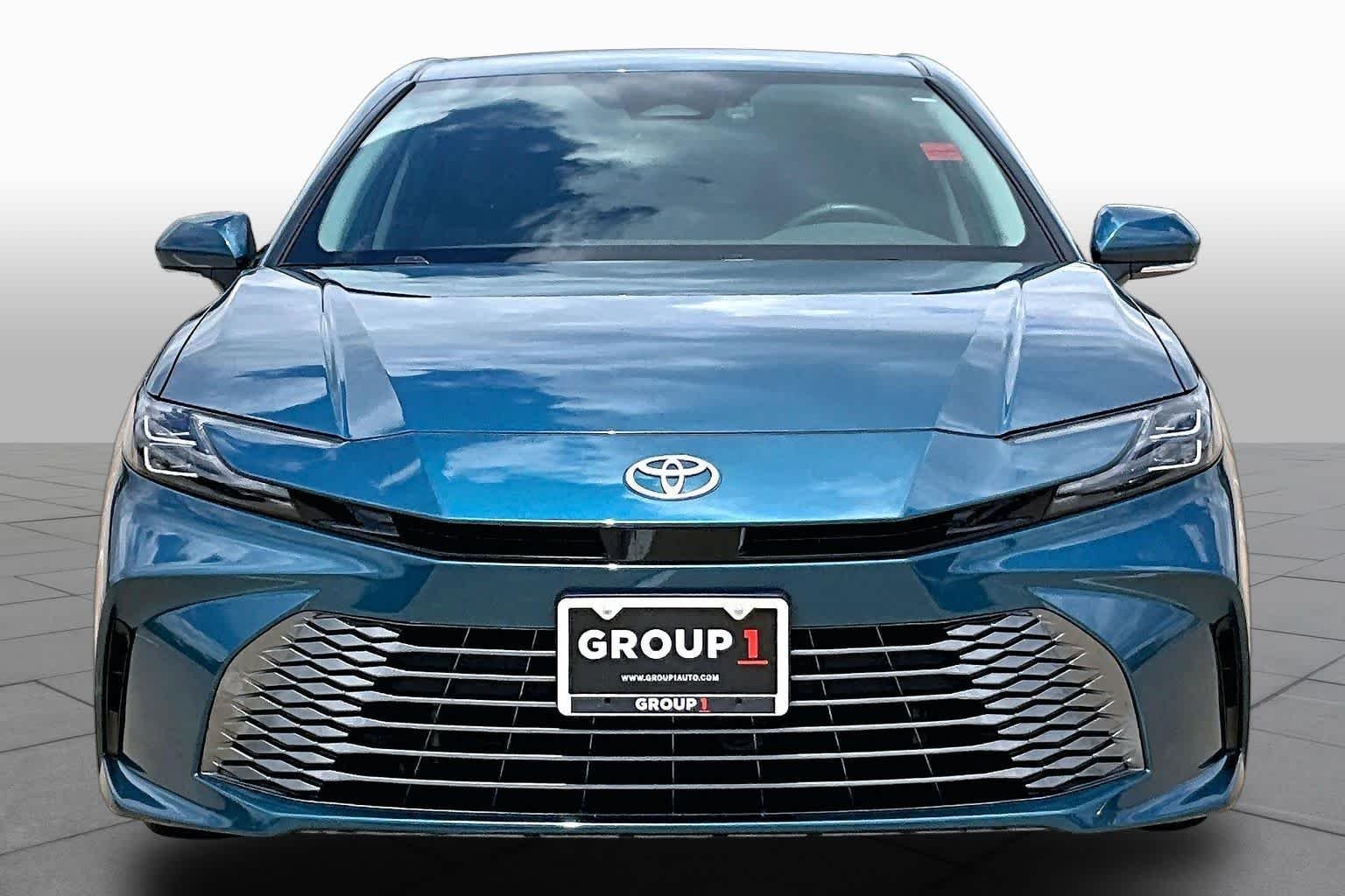 Used 2026 Ocean Gem Toyota XLE image 4