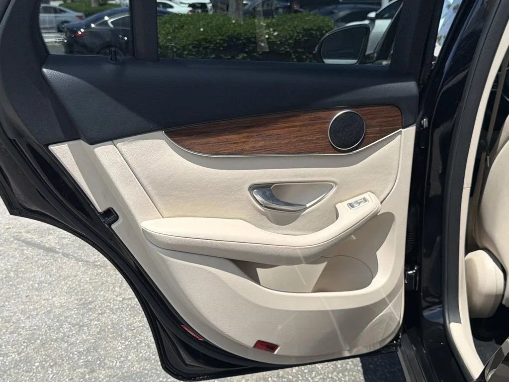 Used 2022 Black Mercedes-Benz 300 image 25