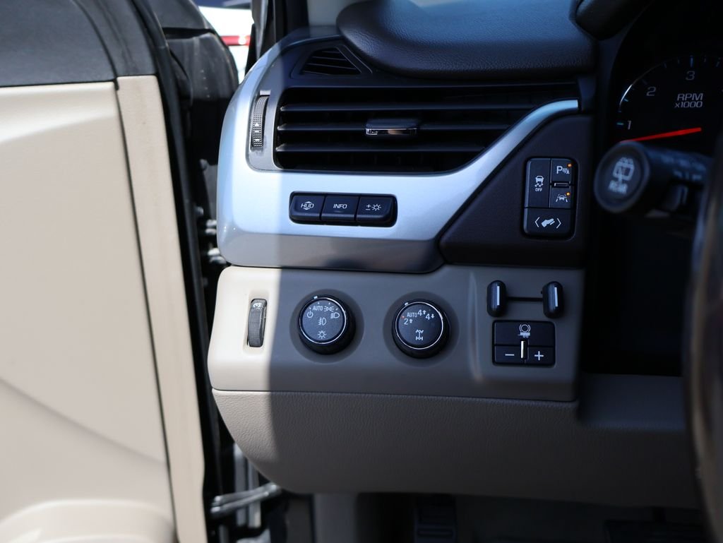 Used 2018 Black Chevrolet Premier image 30
