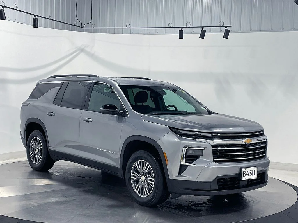 Used 2025 Gray Chevrolet LT image 44