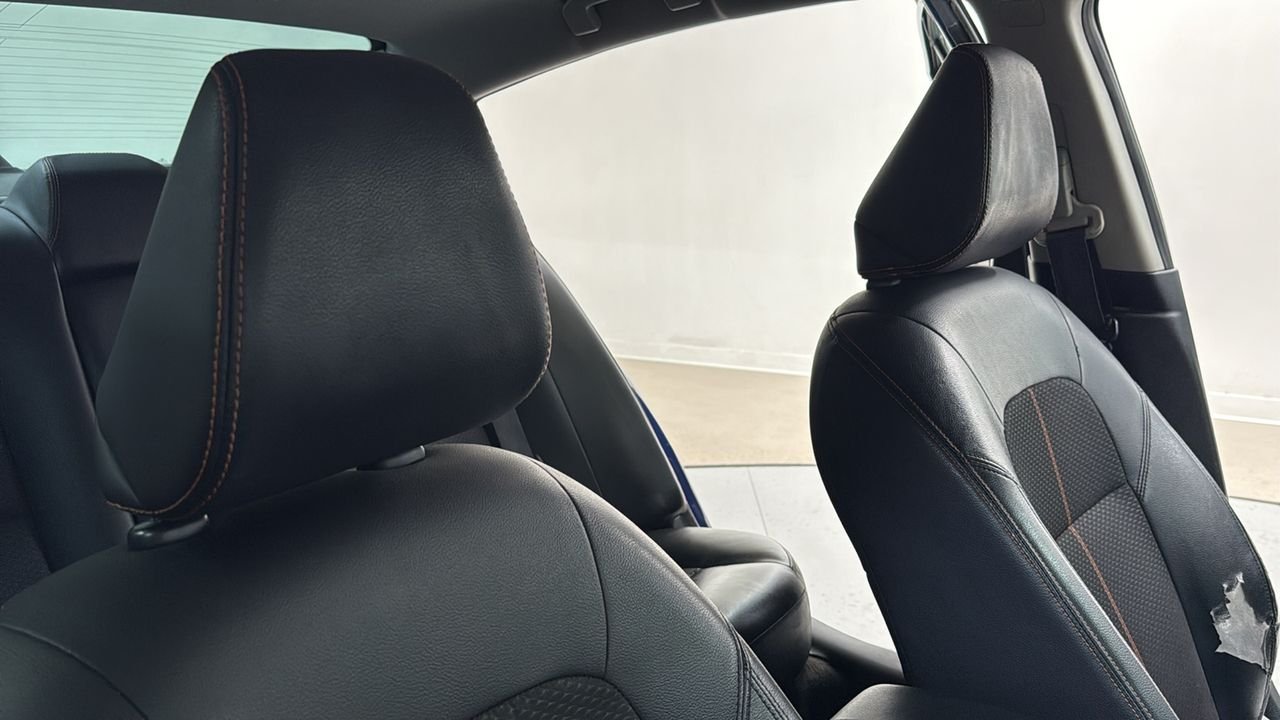 Used 2020 Blue Nissan 2.5 SR image 19
