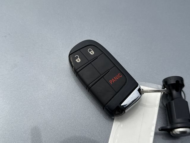 Used 2024 Silver Zynith Metallic Clearcoat Jeep Latitude image 28