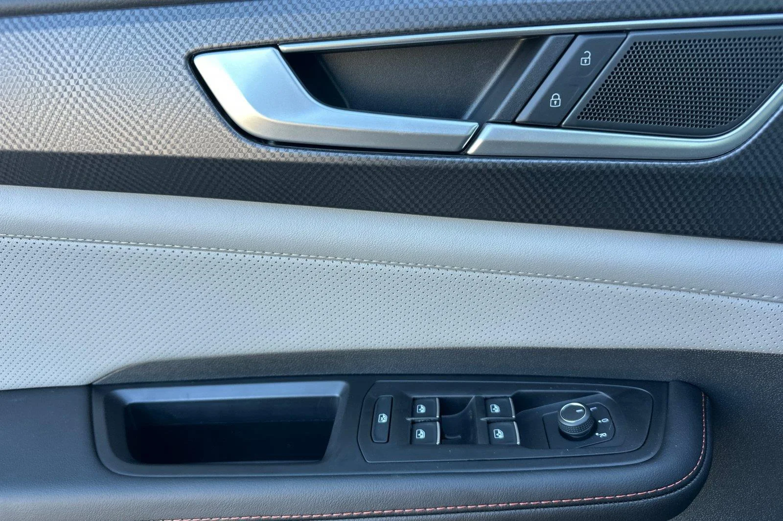 New 2026 Pure Gray Volkswagen 2.0T Peak Edition image 11