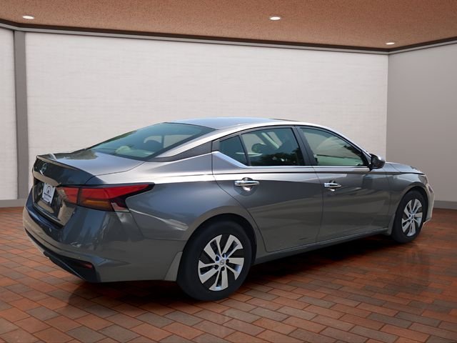 Used 2024 Gun Metallic Nissan 2.5 S image 3
