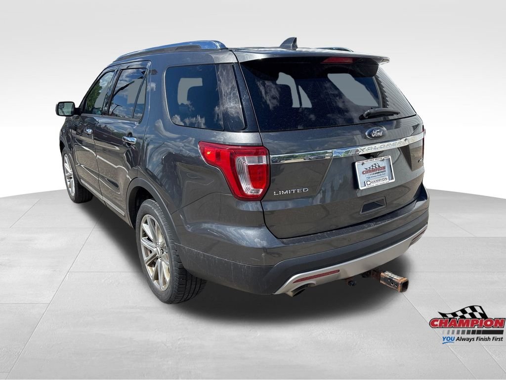 Used 2017 Gray Ford Limited image 8