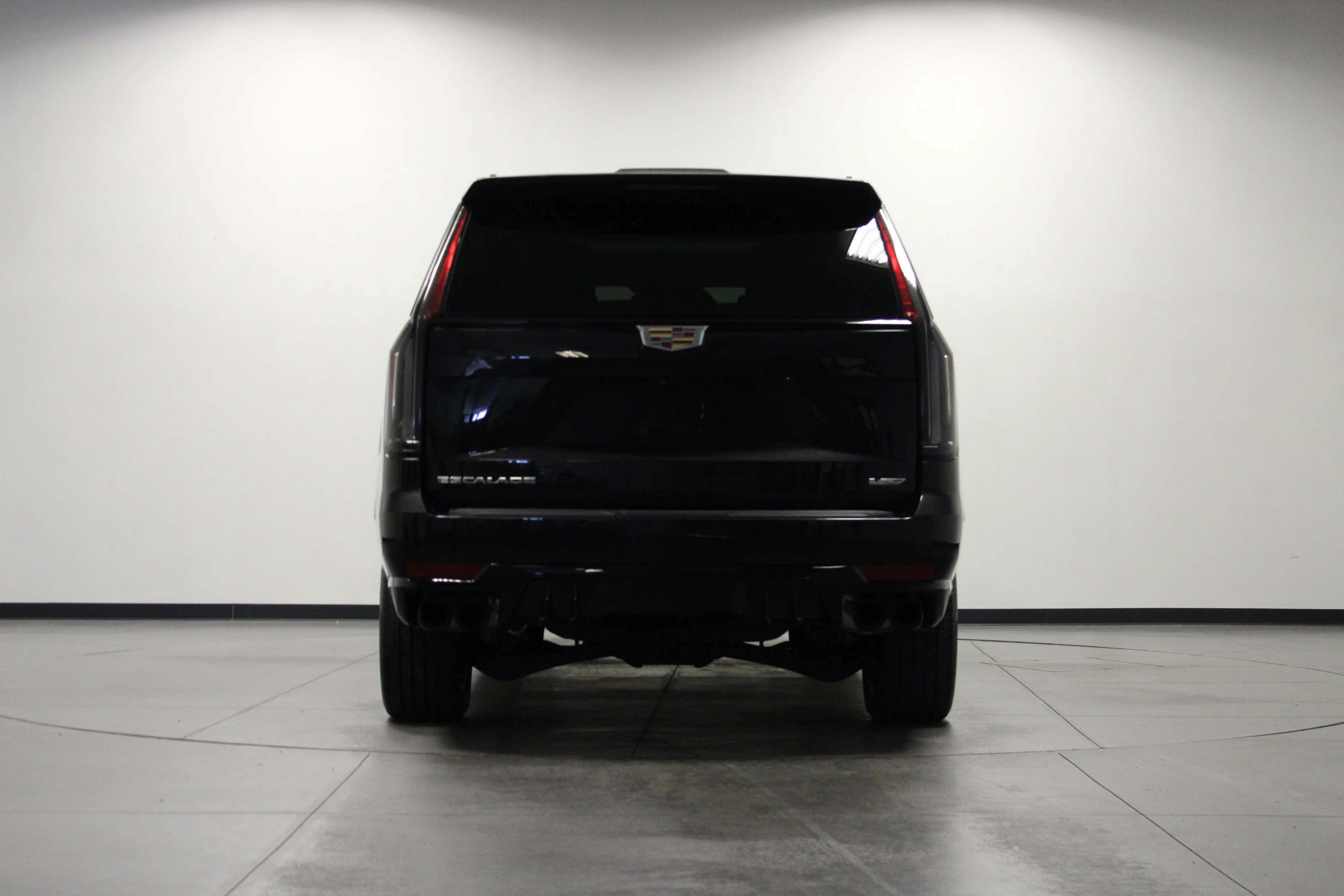 Used 2024 Black Diamond Tricoat Cadillac AWD V-Series image 5