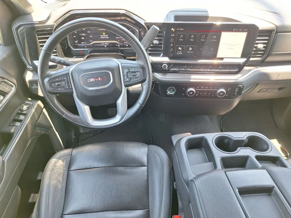 Used 2024 Silver GMC SLT image 9