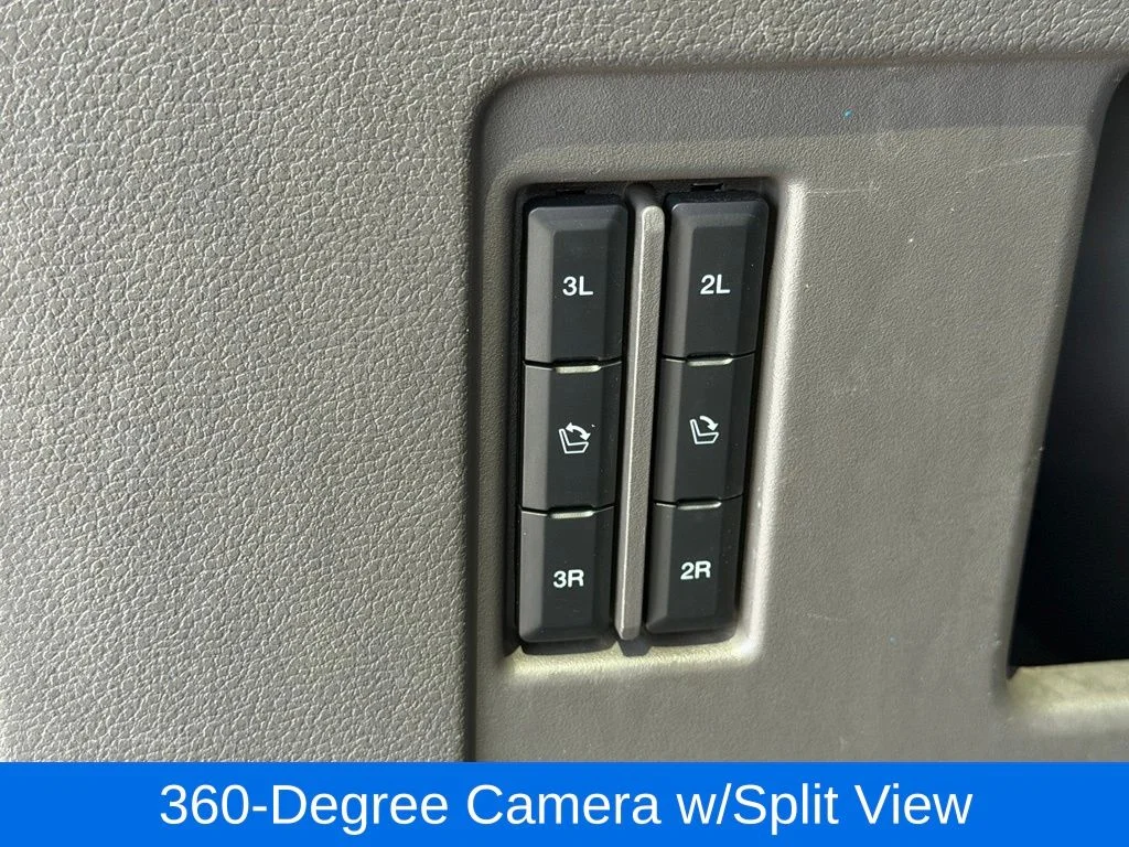 Used 2020 White Ford Limited image 17