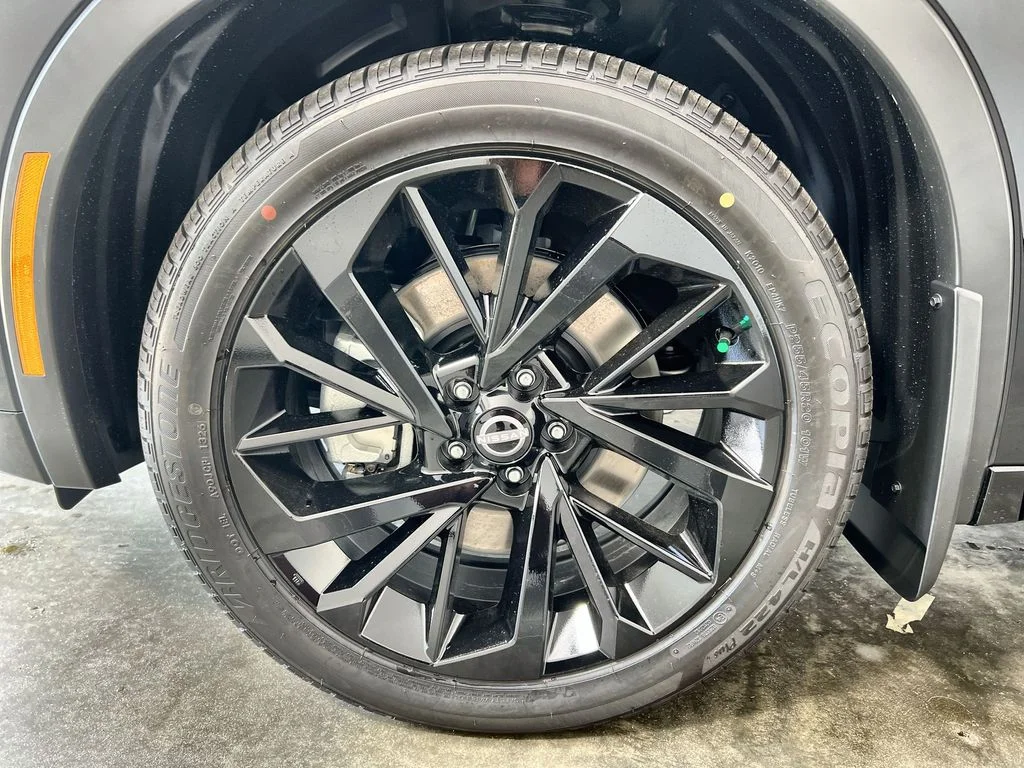 New 2026 Black Nissan Platinum image 19