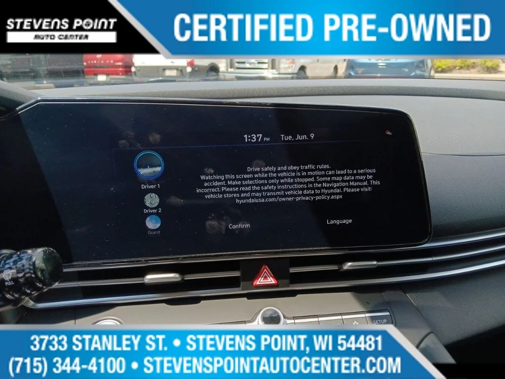 Used 2023 Fluid Metal Hyundai SEL image 28