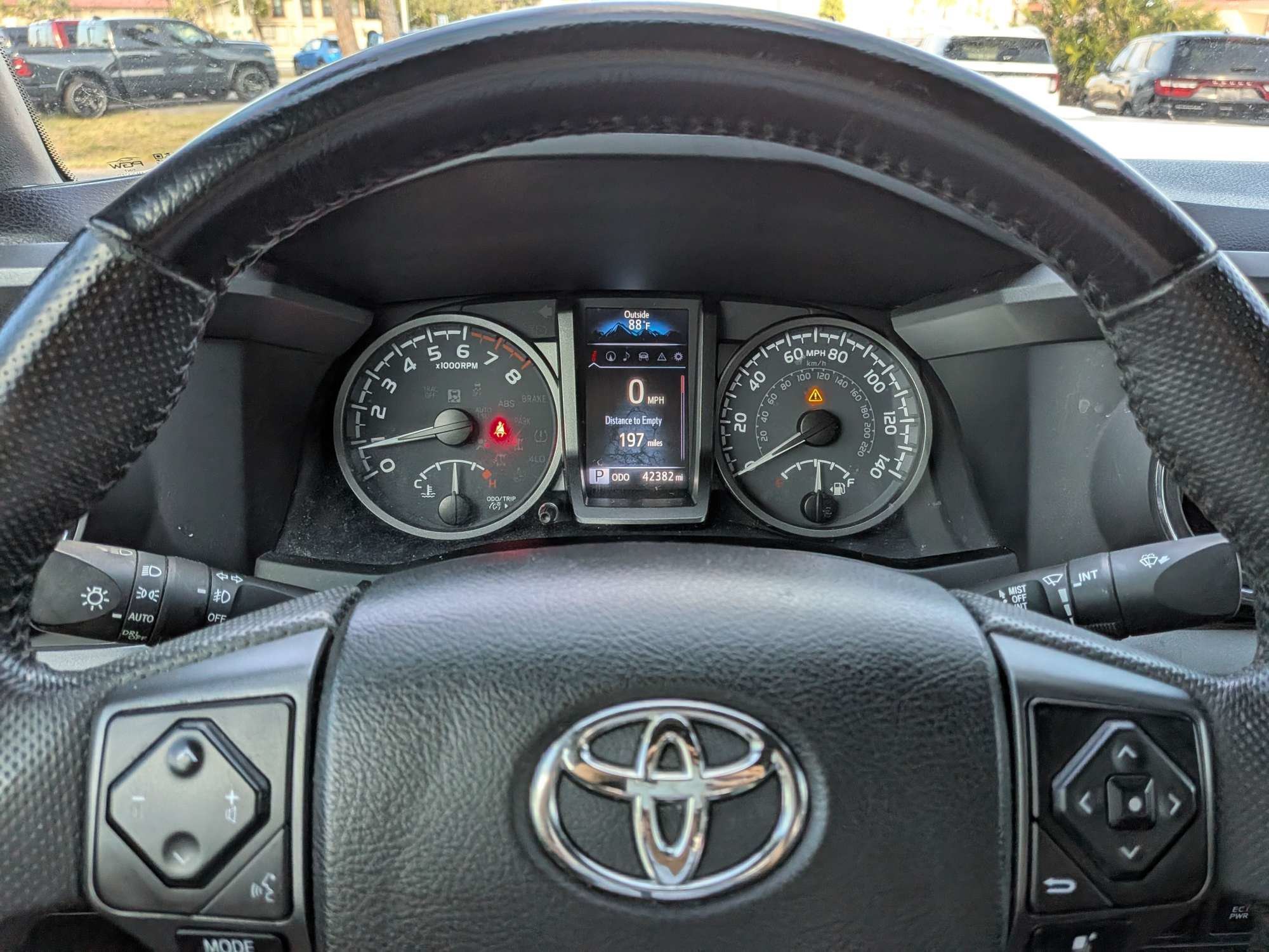Used 2022  Toyota  image 31