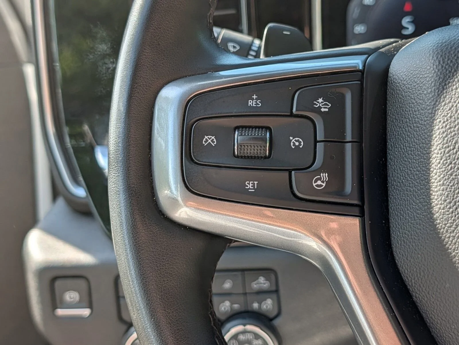 Used 2024 Iridescent Pearl Tricoat Chevrolet LTZ image 35