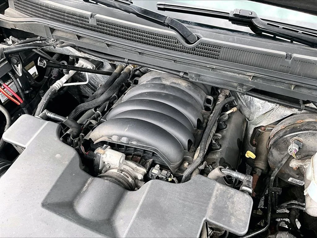 Used 2015 Black GMC Denali image 35