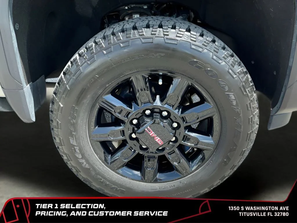 Used 2024 Sterling Metallic GMC AT4 image 46