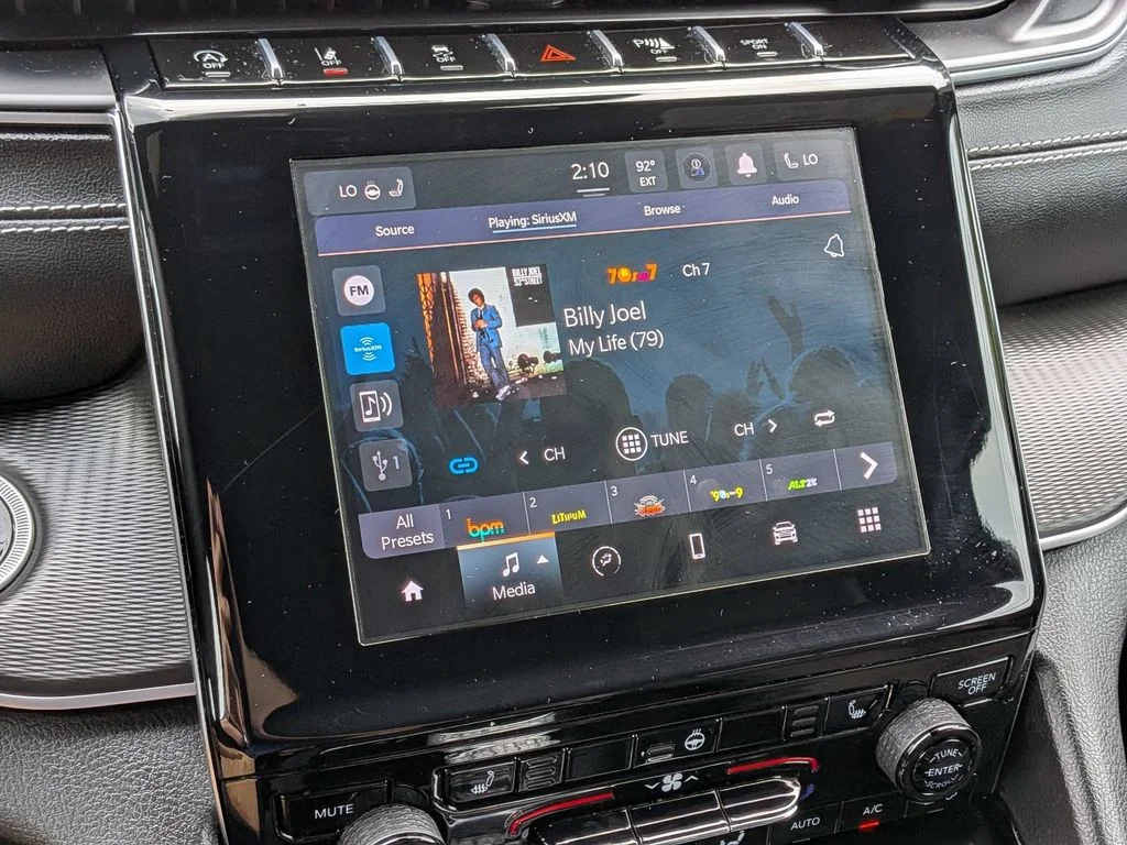 Used 2023 White Jeep Altitude X image 18