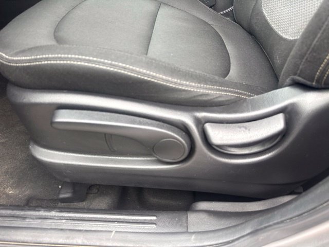 Used 2017 Gray Kia Plus image 13