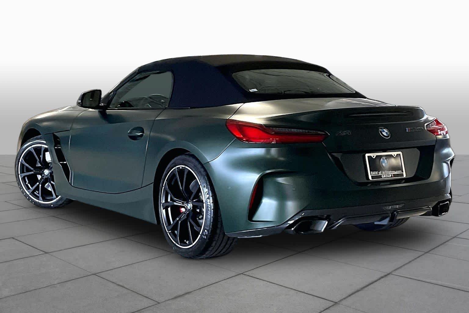 New 2026 Frozen Deep Green Metallic BMW M40i image 12
