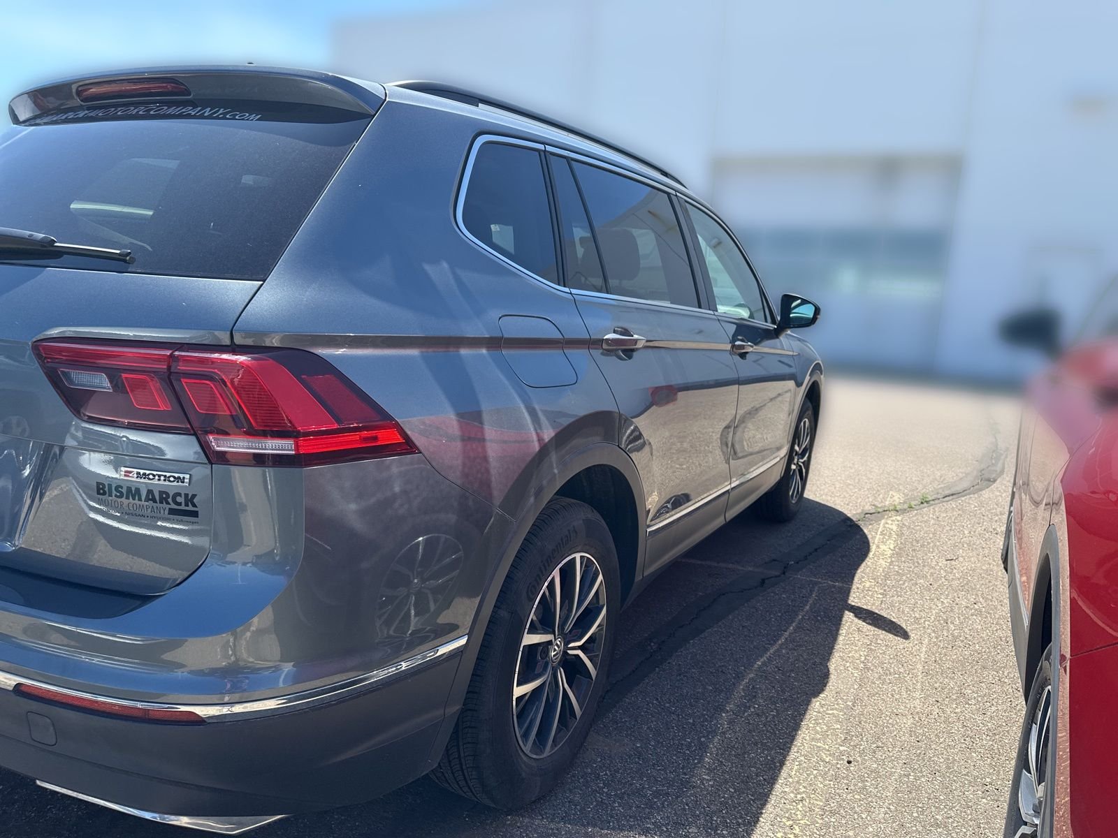 Used 2020 Gray Volkswagen 2.0T SE image 3