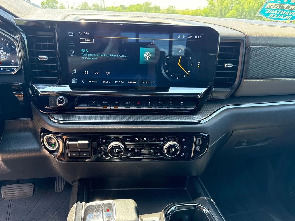 2023 Chevrolet Silverado 1500 ZR2 - Photo 18
