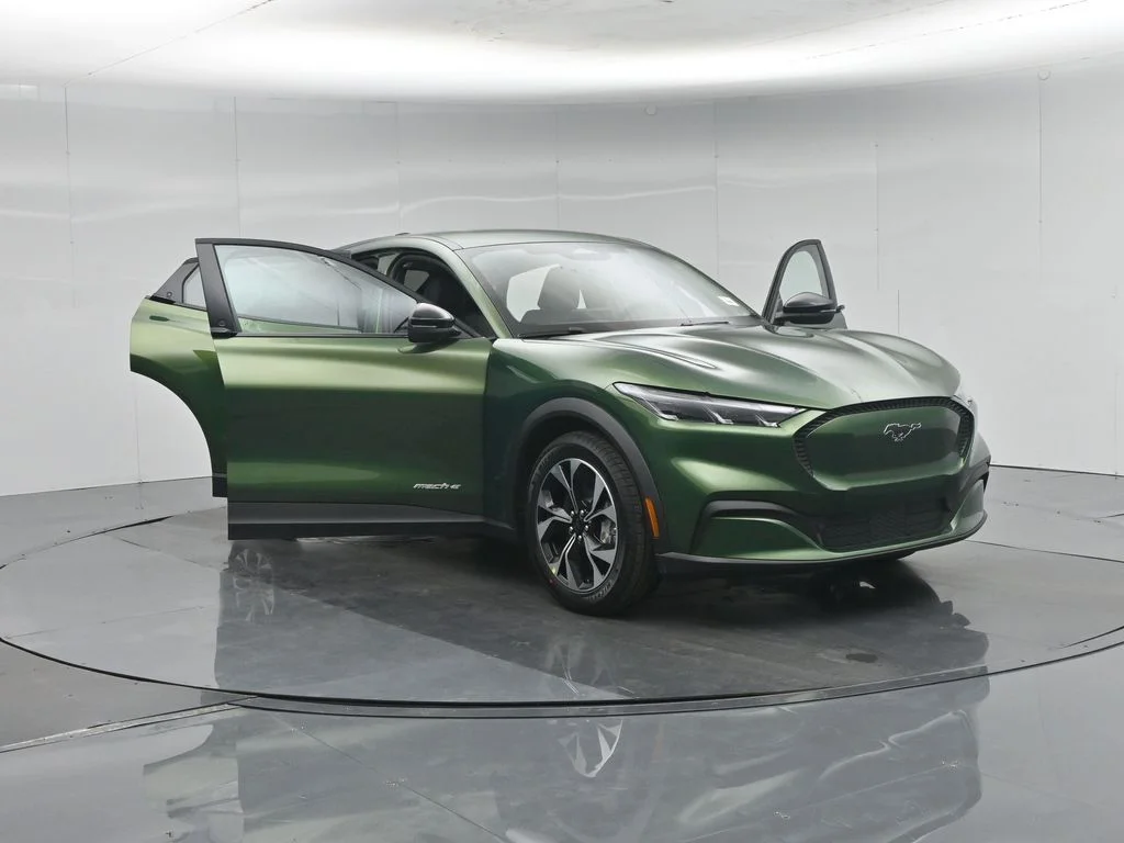 New 2026 Eruption Green Metallic Ford Select image 30