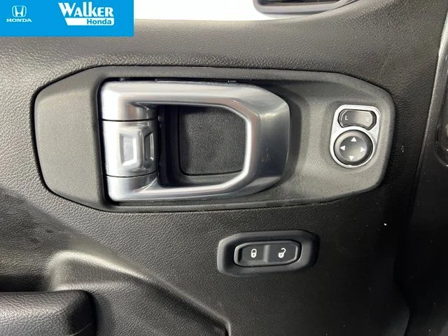 Used 2024 Crystal Metallic Jeep Mojave image 19