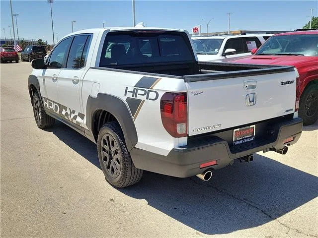 Used 2023 Platinum White Pearl Honda RTL (A9) All-Wheel Drive Crew Cab 5.3 ft. box 125. image 2