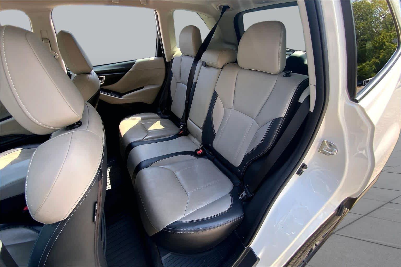 Used 2021 Crystal White Pearl Subaru Limited image 21