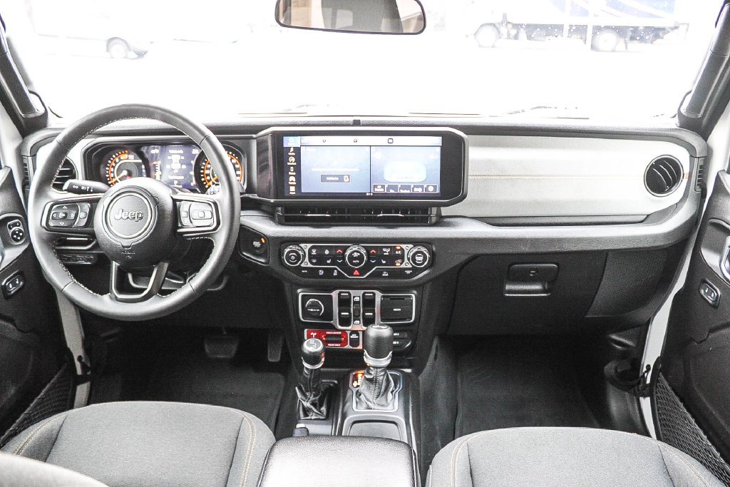 2025 Jeep Wrangler 4-Door Willys - Photo 12
