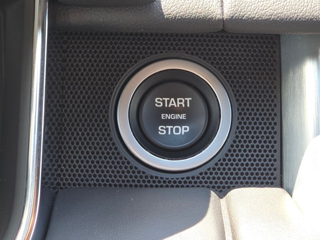 Used 2021 Black Land Rover Westminster image 12