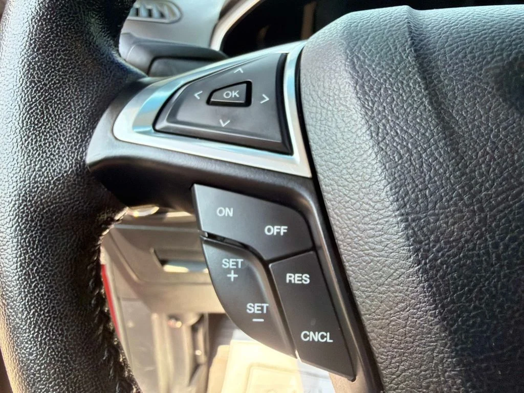 Used 2017 Red Ford SEL image 30