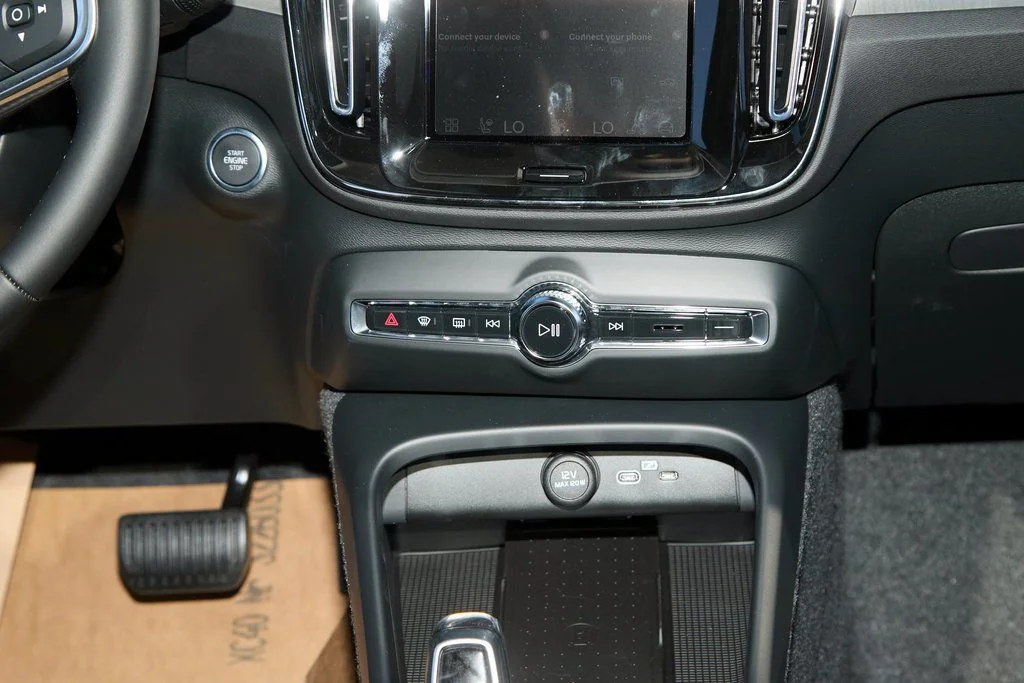 2026 Volvo XC40 Ultra - Photo 27