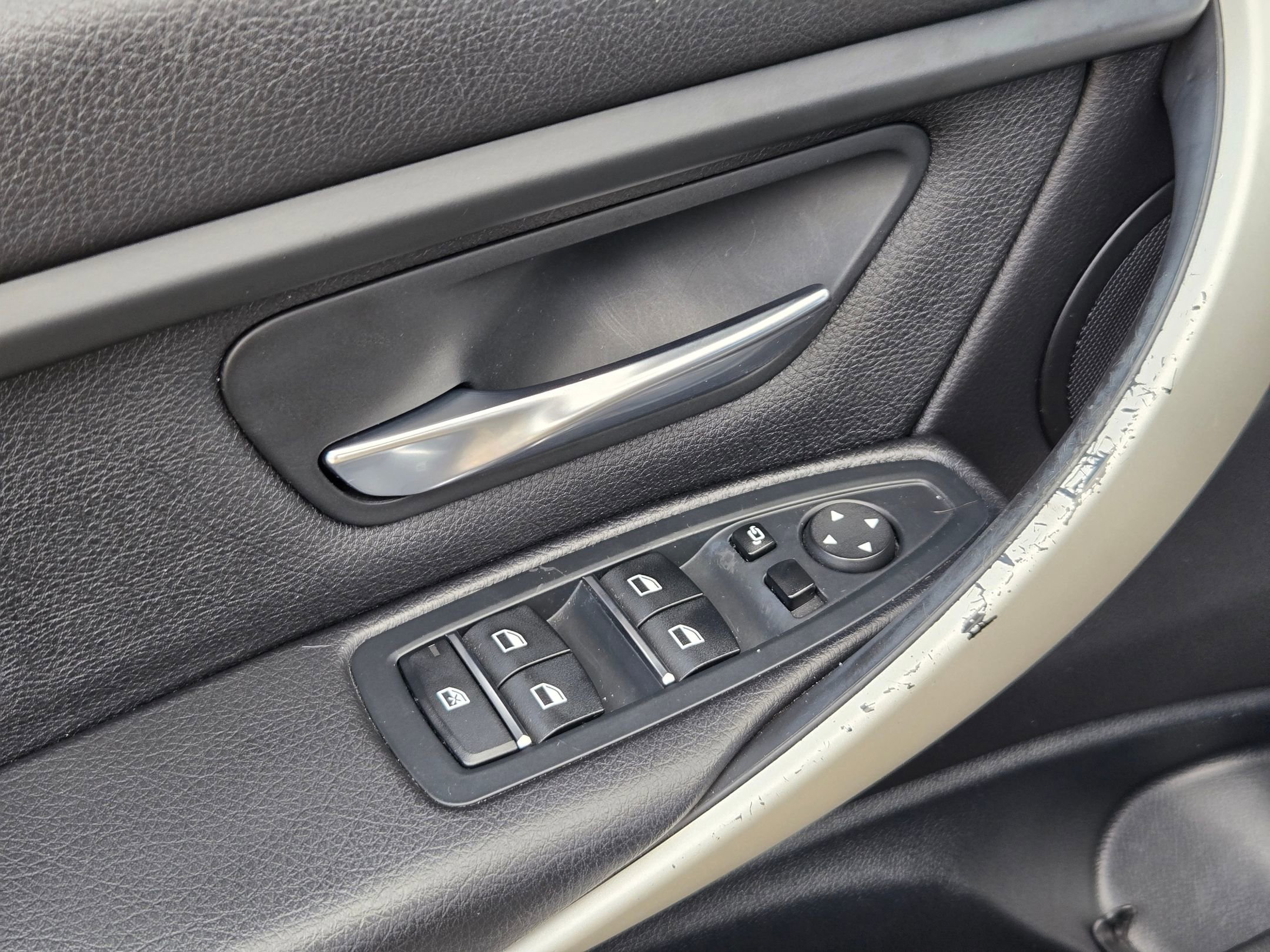 Used 2018 Black BMW 320i image 8