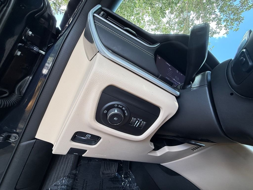 Used 2024 Black Jeep Limited image 23
