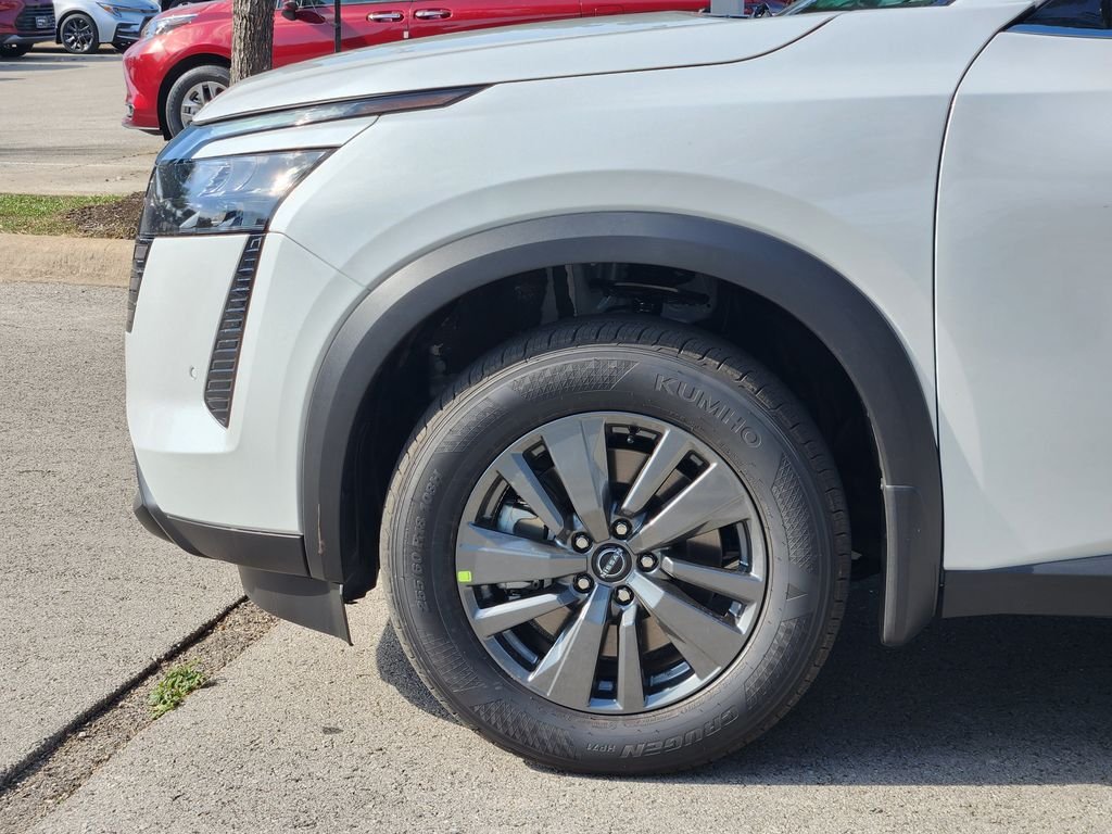 New 2026 Everest White Pearl TriCoat Nissan SV image 9