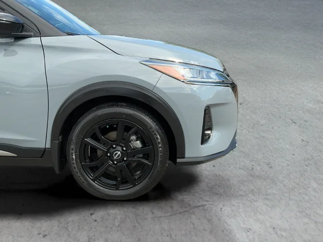 Used 2024 Gray Nissan SR image 26