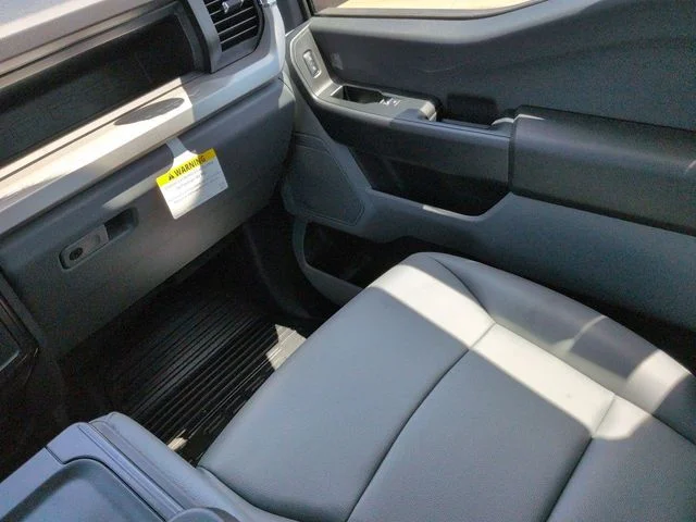 New 2026 Oxford White Ford F-350® XL image 17