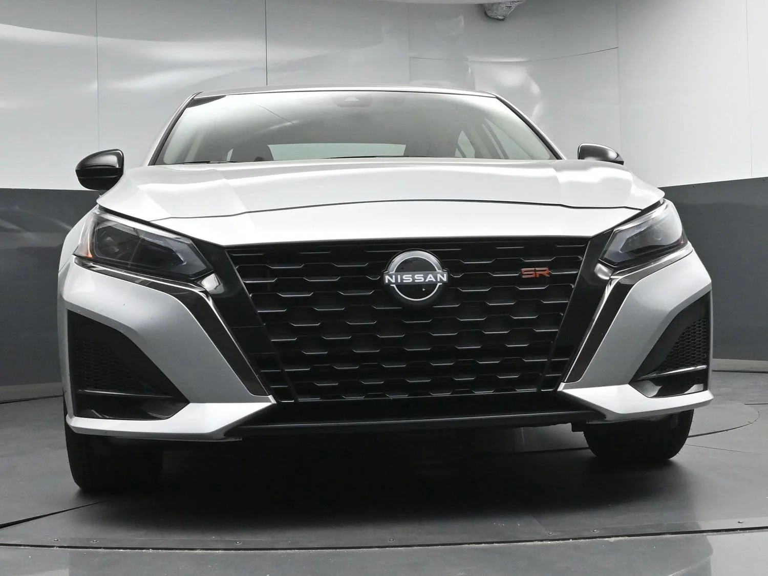 Certified Used 2025 Brilliant Silver Metallic Nissan SR image 21