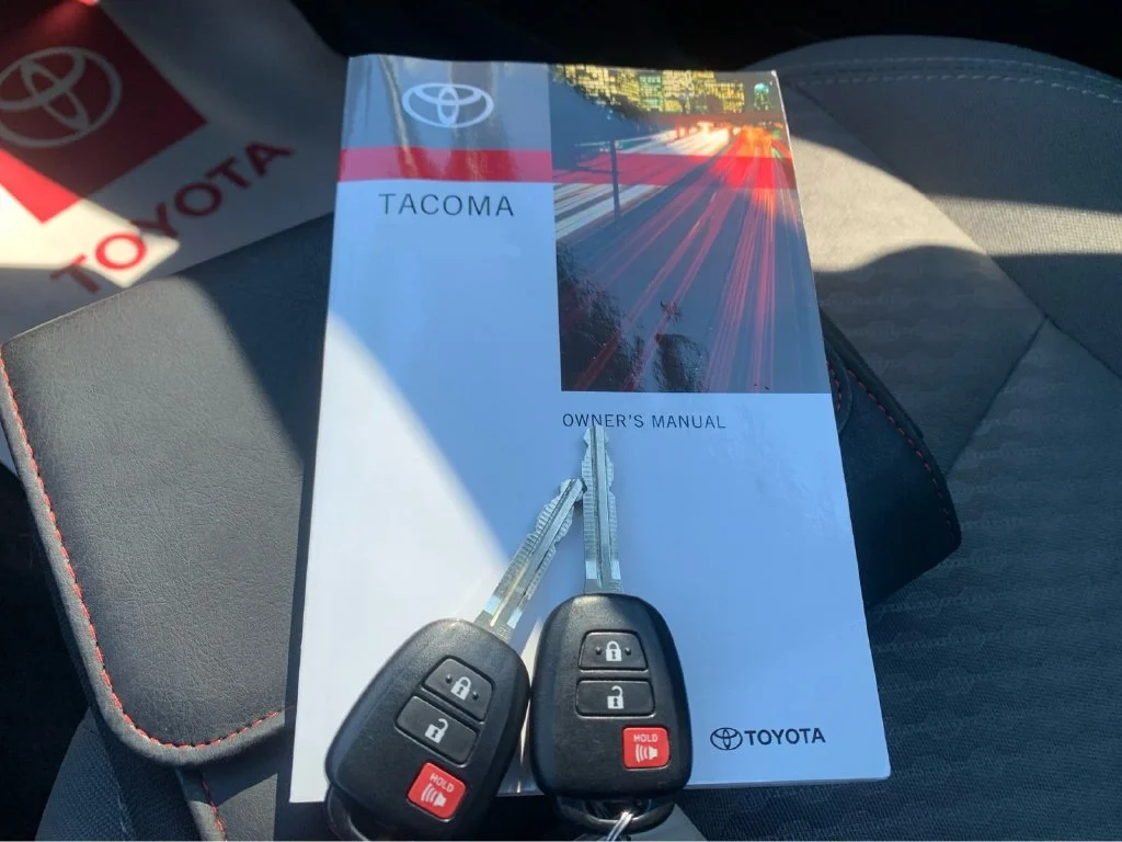Used 2021 Silver Toyota SR image 9