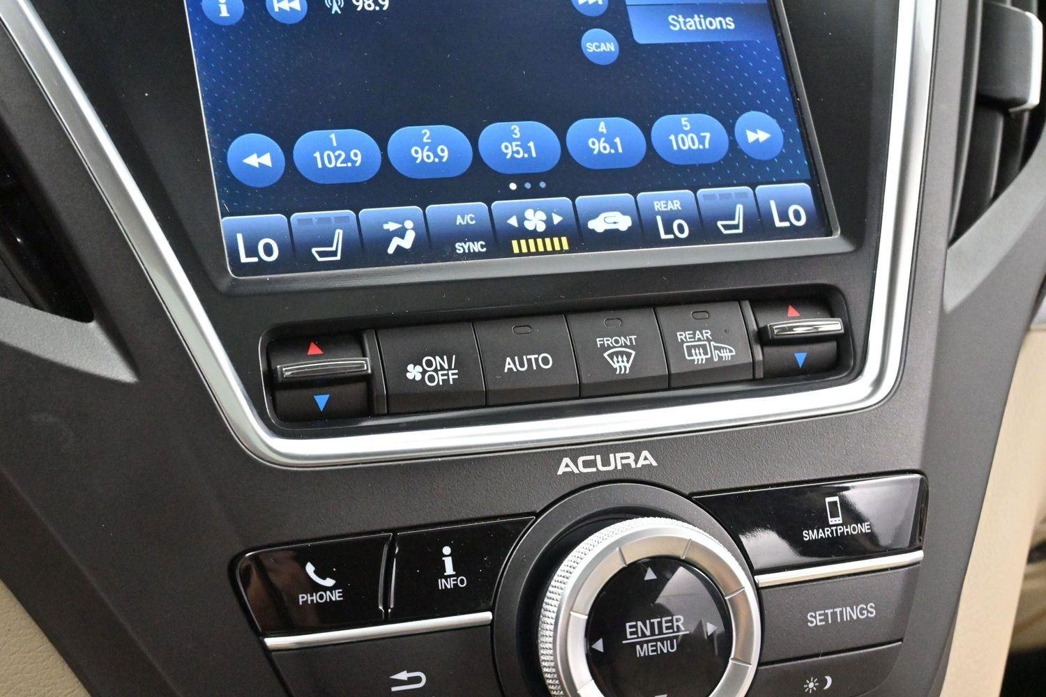 Used 2020 Platinum White Pearl Acura SH-AWD image 24