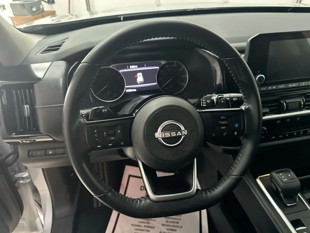 Used 2023 Silver Nissan SV image 18
