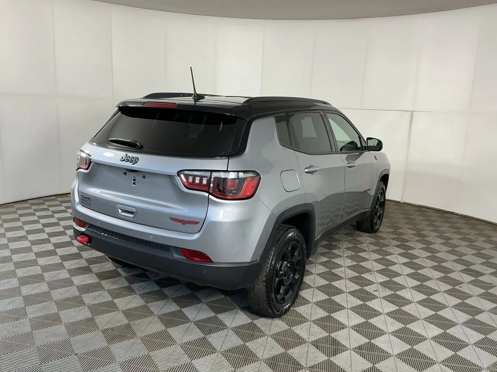 Certified Used 2023 Silver Jeep Trailhawk image 5