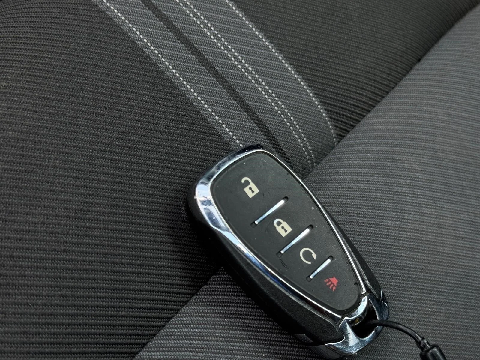 Used 2025 Sterling Gray Metallic Chevrolet LT image 24