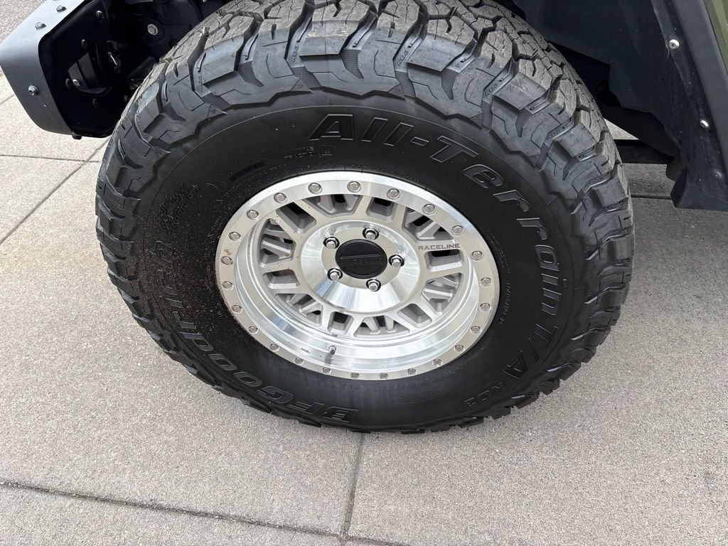 Used 2022 Green Clearcoat Jeep Rubicon image 11
