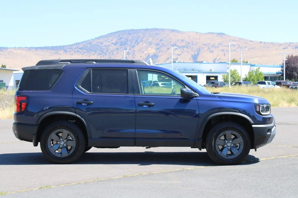New 2026 Obsidian Blue Pearl Honda RTL image 7