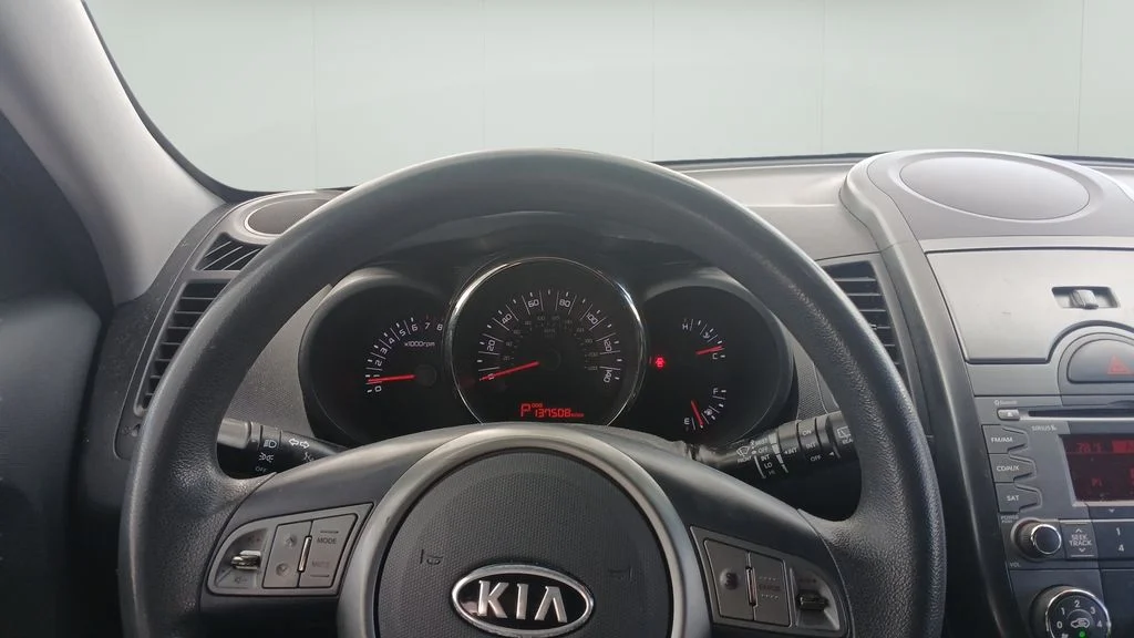 Certified Used 2011 Green Kia Plus image 10