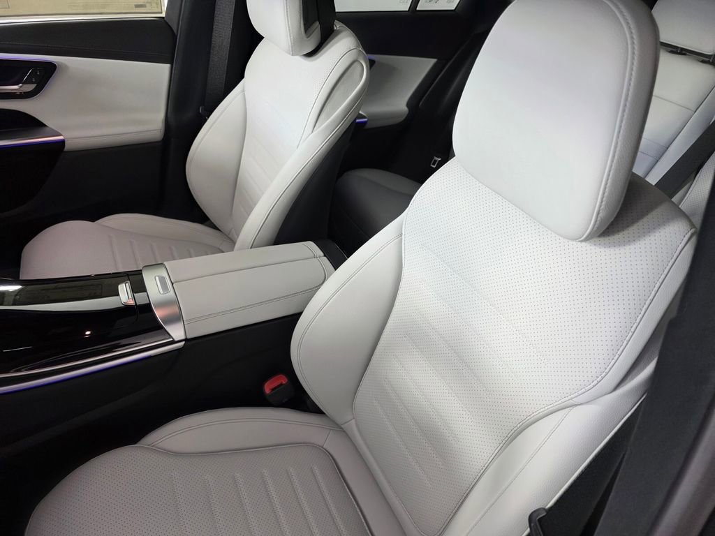 New 2026 MANUFAKTUR exclusive graphite grey magno Mercedes-Benz GLC 300 image 23