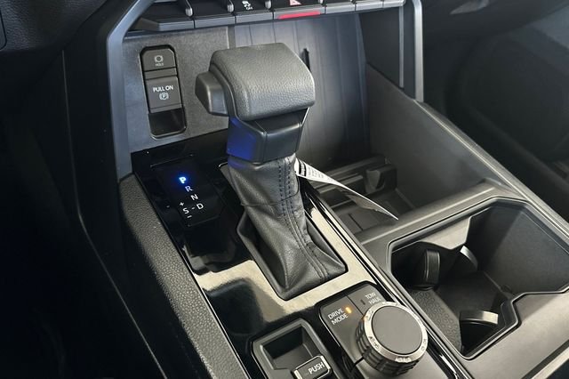 New 2026 Midnight Black Metallic Toyota  SR5 image 19