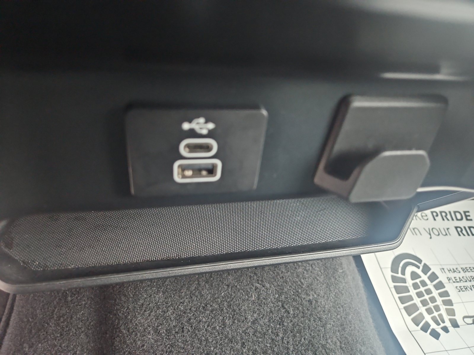 Used 2025 Black Metallic Ford XLT image 18