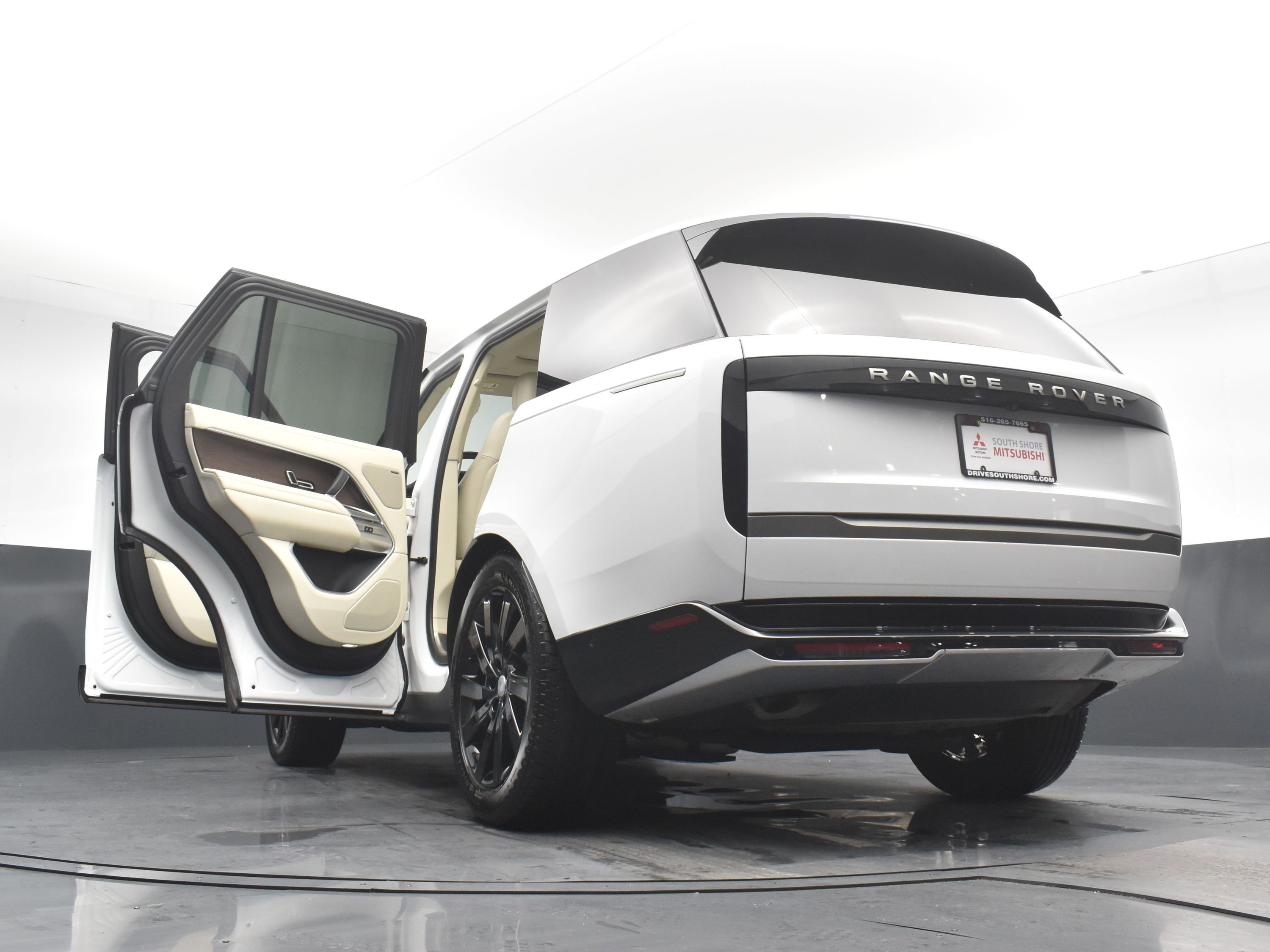 Certified Used 2024 White Land Rover SE image 29